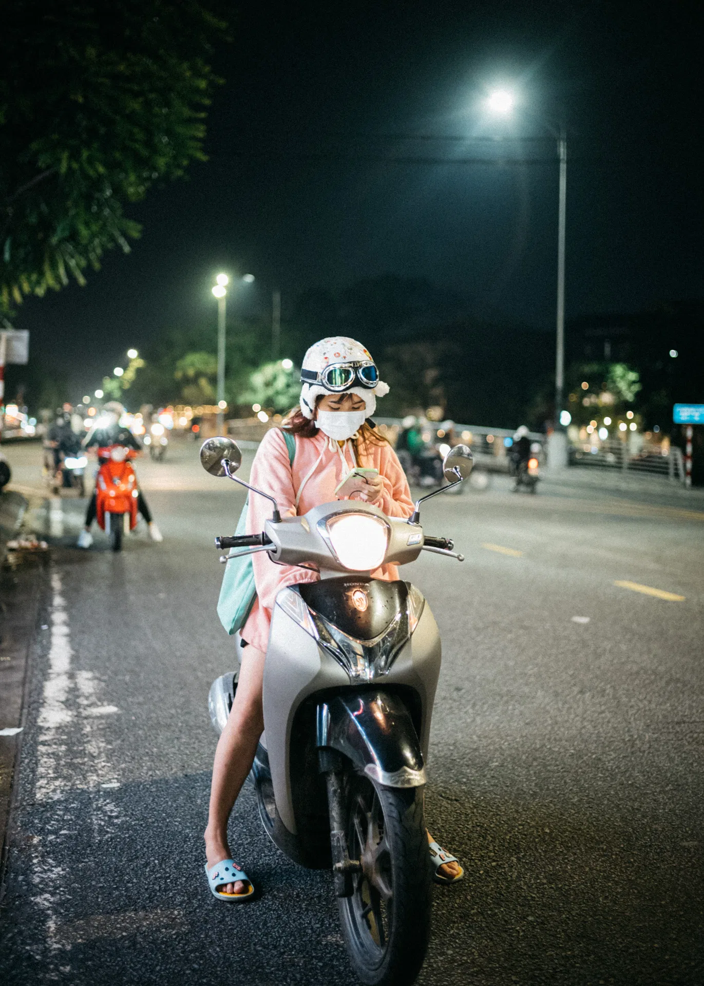 SCOOTER GIRL
