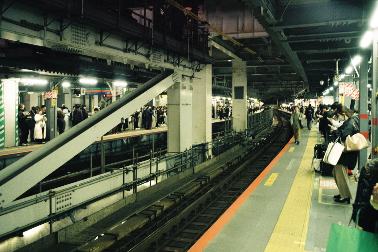 RUSH HOUR